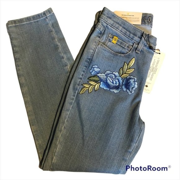 Yoga Jeans Floral Embroidered Ankle Skinny Jeans - Picture 3 of 11